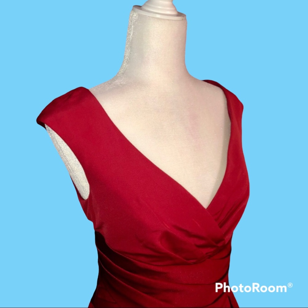 Elegant Red Formal Dress - Picture 5 of 9